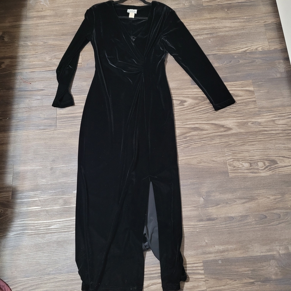 Robbie Bee Black Long Sleeve Dress Size 10 Velvet Witchy Slit